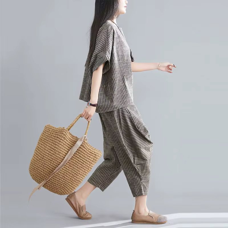 2025 été nouveaux costumes pour femmes rétro Art rayure à manches courtes T-shirt haut ample femmes