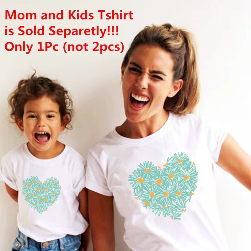 T-shirt pour mère et fille, vêtements assortis, à la mode, imprimé fleur et cœur, pour famille