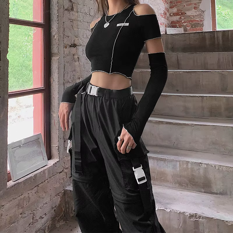 T-shirts gothiques noirs en Patchwork, manches asymétrique épaule dénudée, haut court Y2k, ourlet à