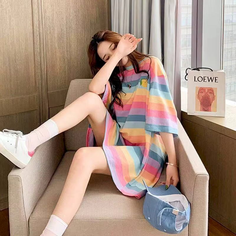 Rainbow Stripes Niche T-shirt femmes à manches courtes ample mi-long T-shirt femmes vêtements Kawaii