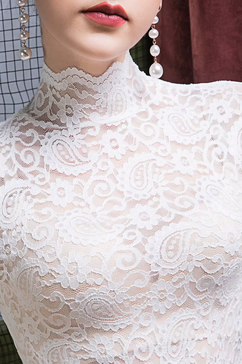 Chemise en dentelle à col roulé pour femmes, haut sexy de style français pour le printemps et l'été,