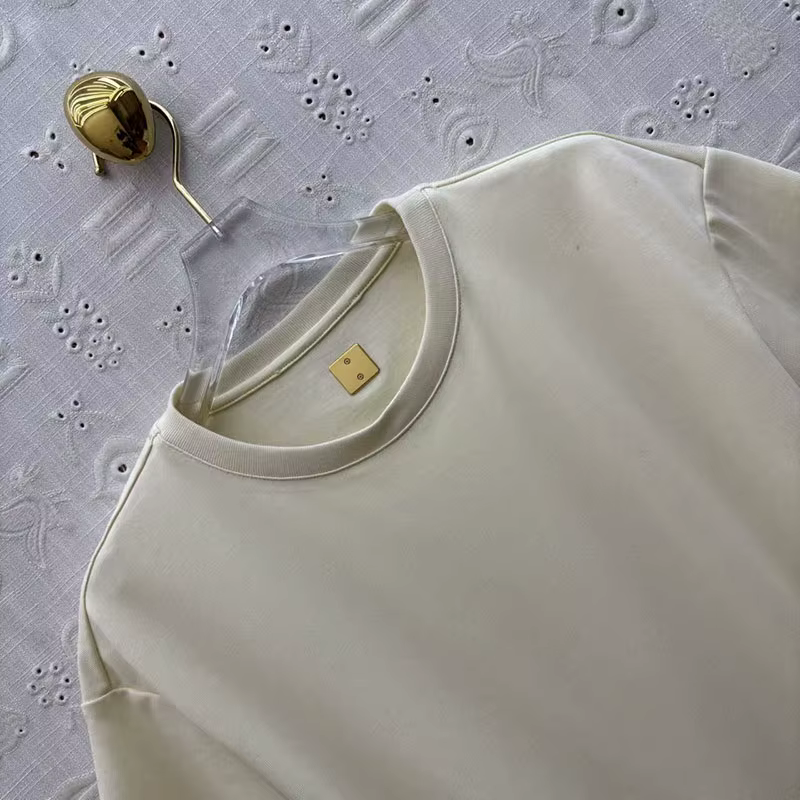 T-shirt asymétrique à col rond et manches courtes pour femme, orné de chaînes, décontracté et de hau