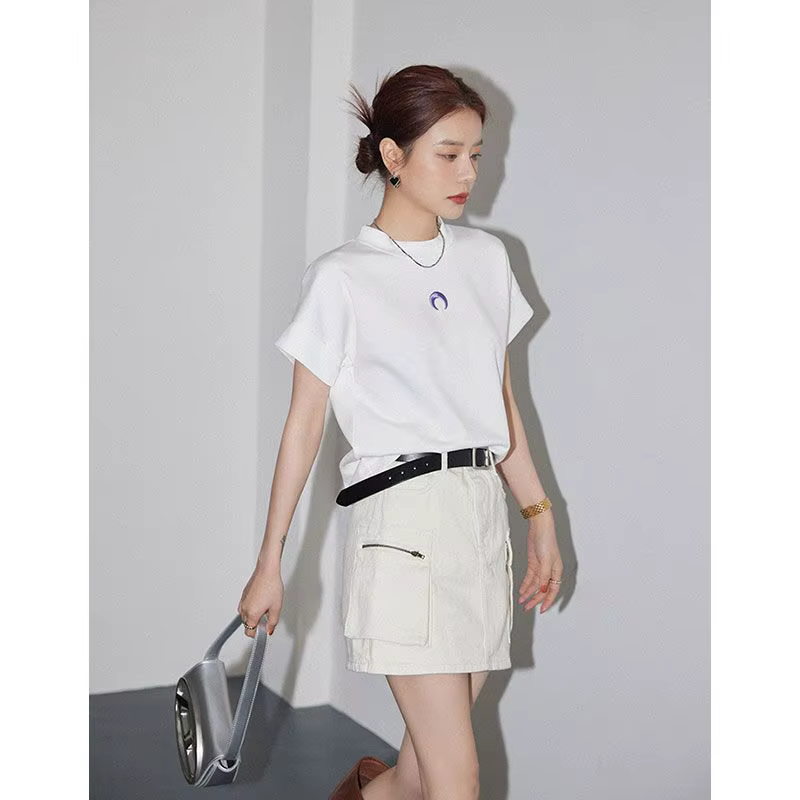 Nouveau T-shirt blanc d'été pour femme – Style décontracté et chic, coupe ample et ajustée, couleur 