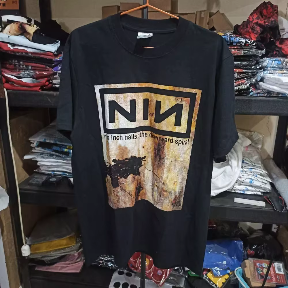 NIN Nine Inch Nails Downward Spiral Vtg T-shirt noir unisexe, réédition, pour hommes et femmes, déco
