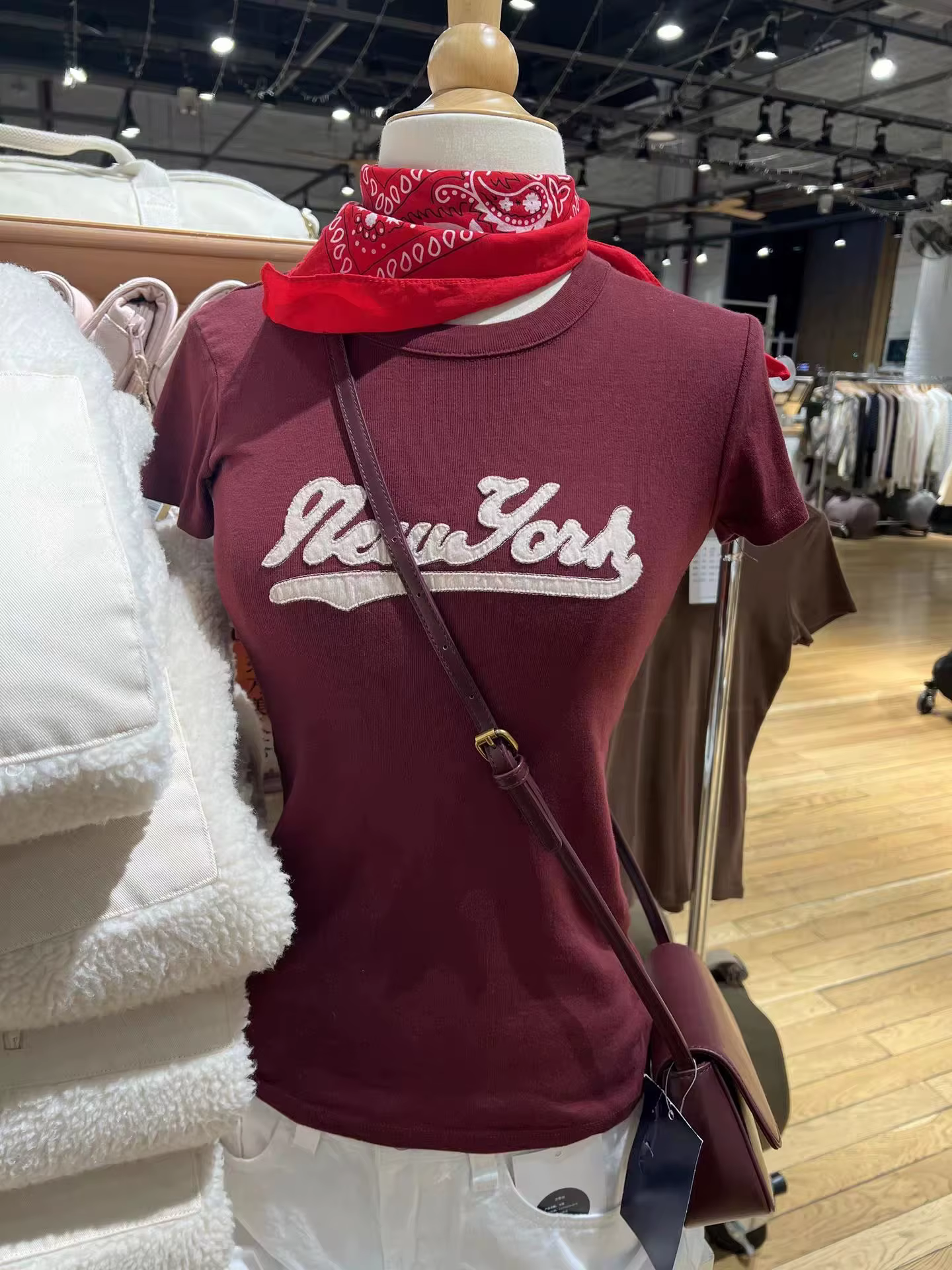 T-shirts slim pour femme avec appliques lettres bordeaux, streetwear d'été, coton, col rond, manches