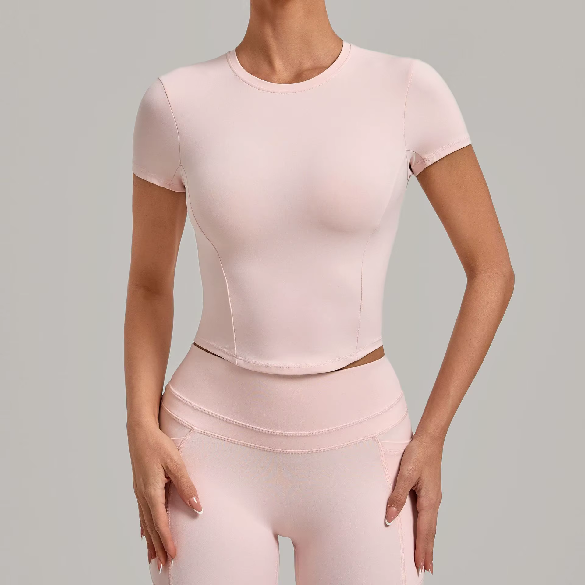 T-shirts pour femmes 2026 Nouveaux hauts de sport professionnels pour femme Vêtements à manches cour