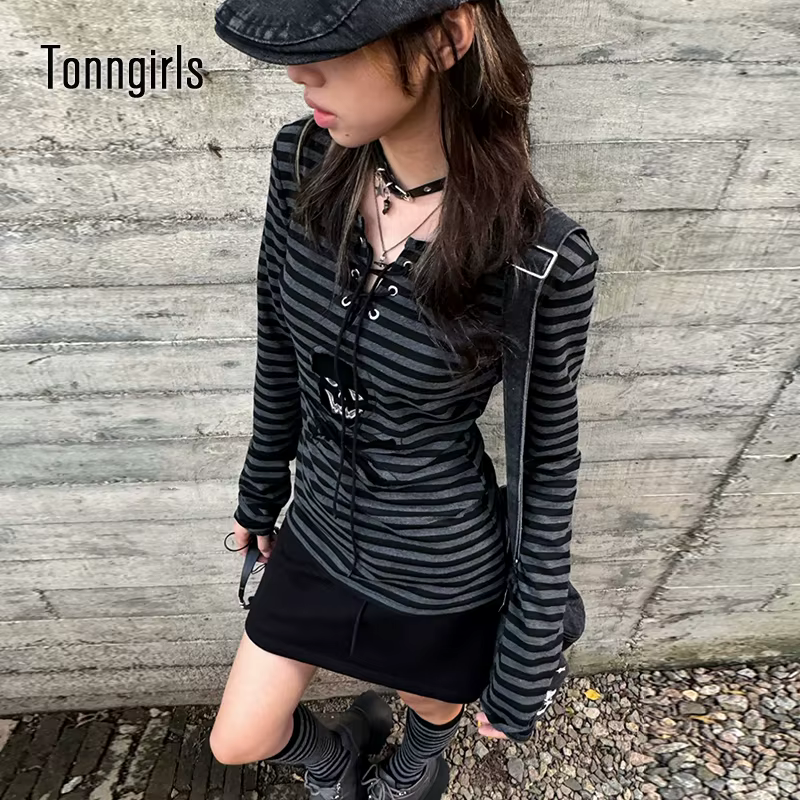 Tonngirls gothique rétro T-shirt femmes à lacets rayé chemise décontractée Y2k Vintage imprimé graph