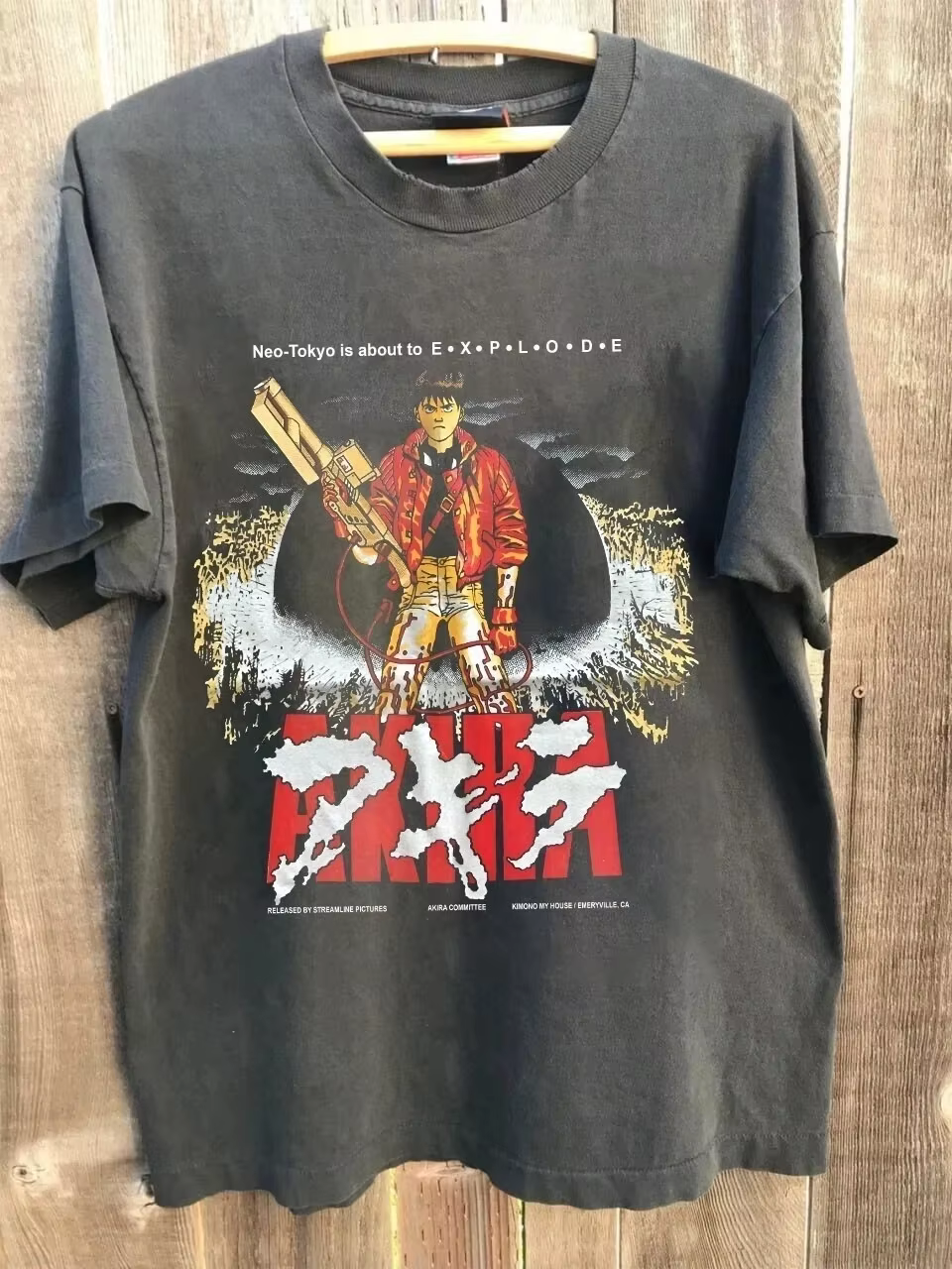 T-shirt Akira Vintage Anime Japan Charcoal unisexe pour hommes et femmes