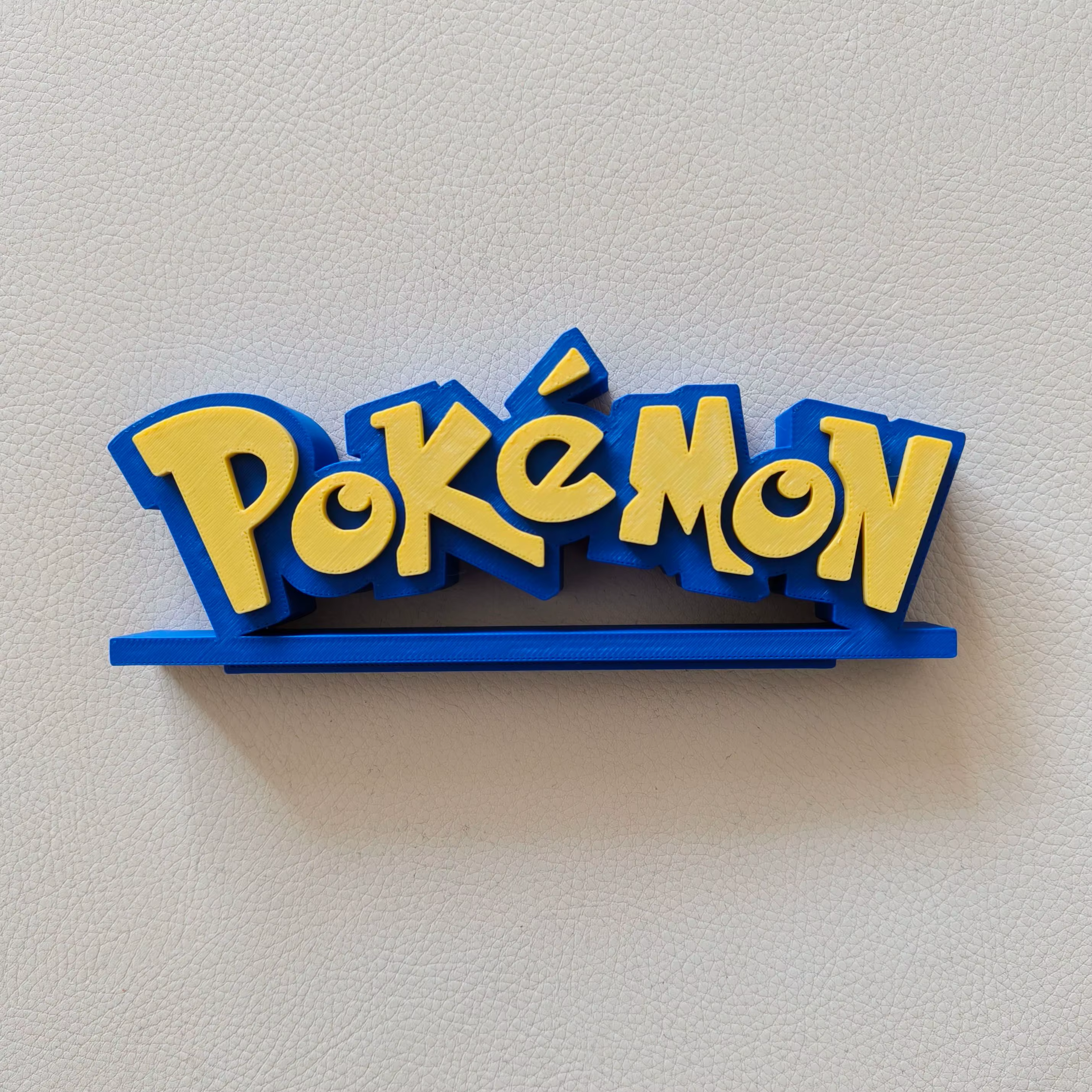 Logo Pokemon imprimé en 3D, 15.8x6x1.8cm, ornement tridimensionnel, police, signe debout, Collocatio