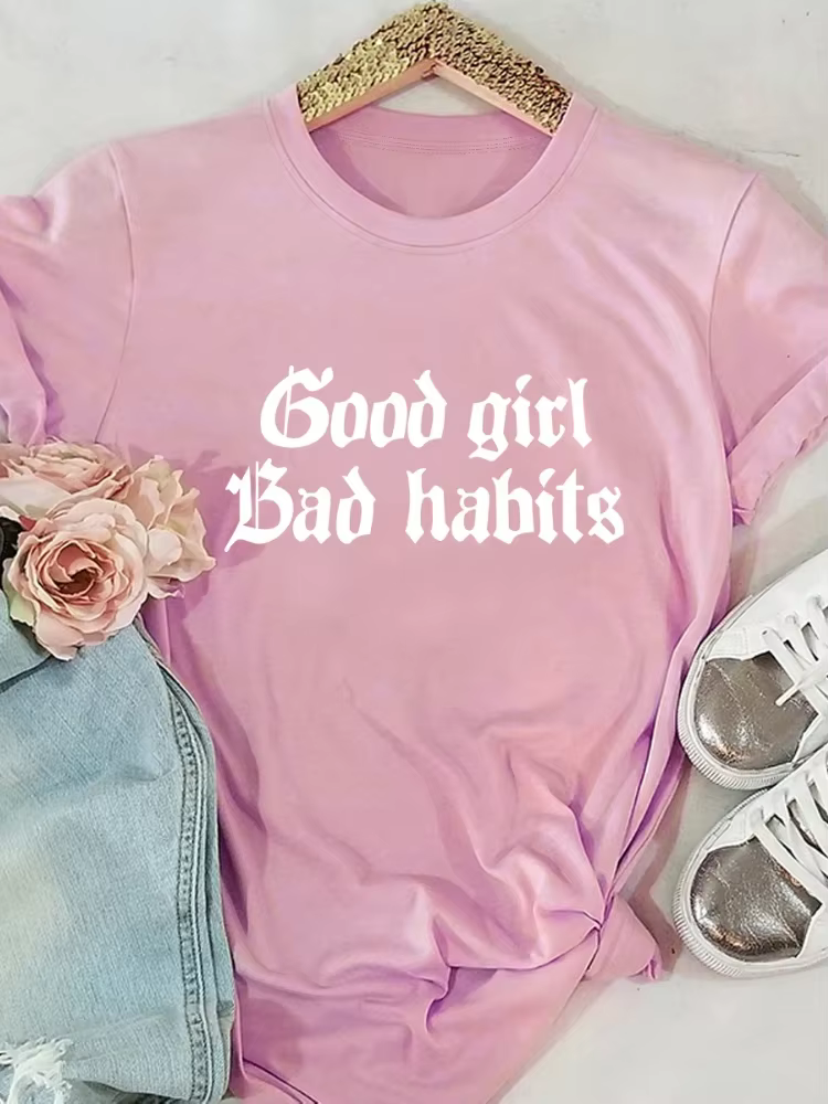 T-shirt à manches courtes et col rond pour femme, avec les mots de Good Girl Bad Habits College