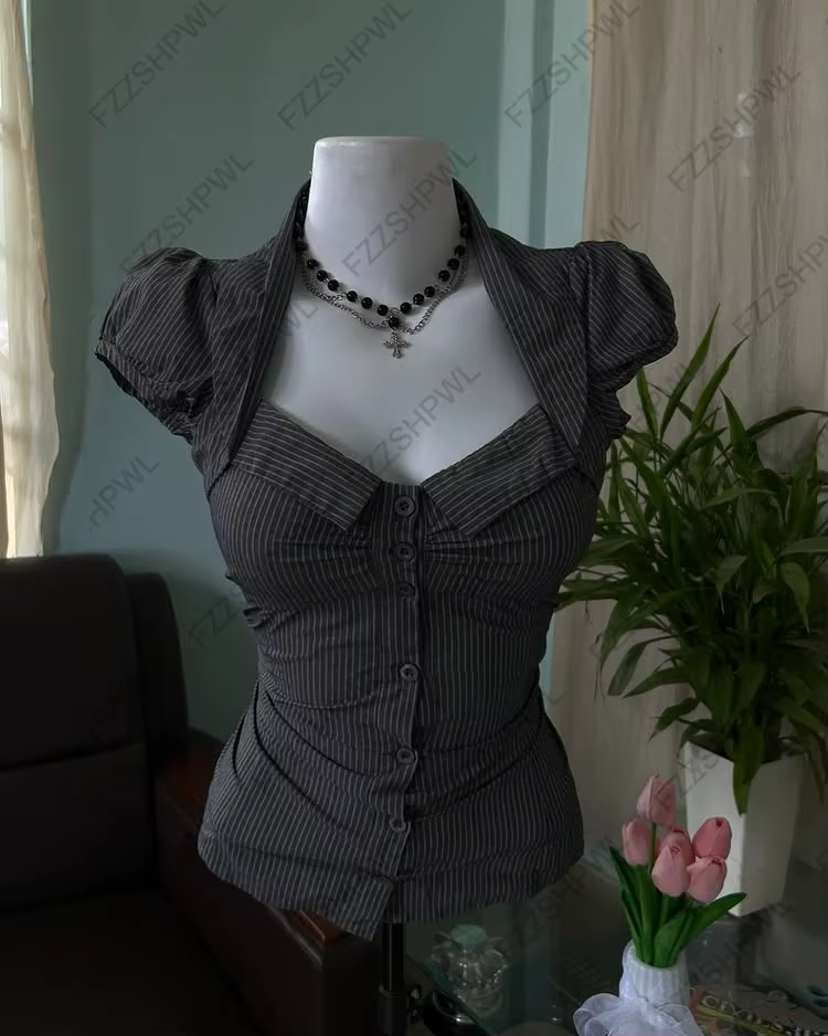 Minceur sexy et à la mode T-shirt haut avec col en v à la mode haute rue style gothique petit haut r