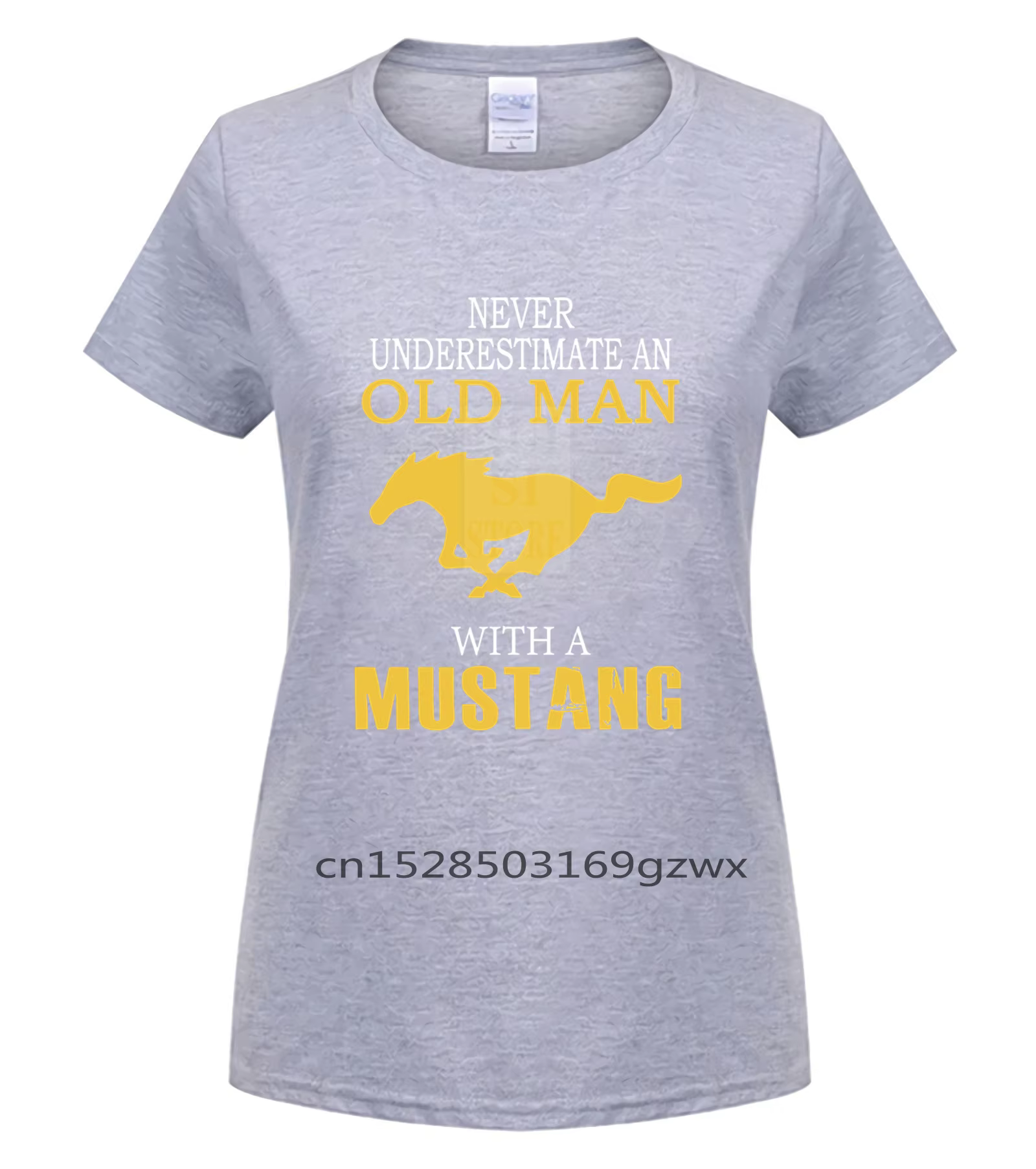 T-shirt cool pour hommes, ne sous-estimez jamais un vieil homme avec un Mustang, t-shirt d'été à man