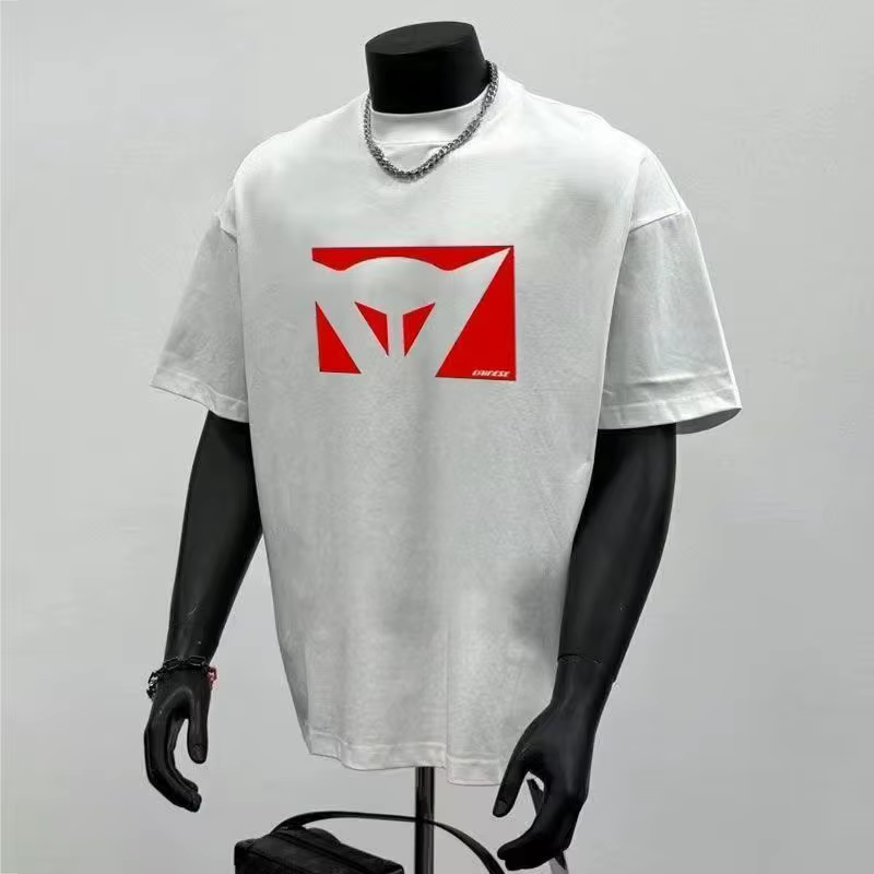 T-shirt noir surdimensionné pour homme, imprimé logo triangle rouge, streetwear décontracté, manches