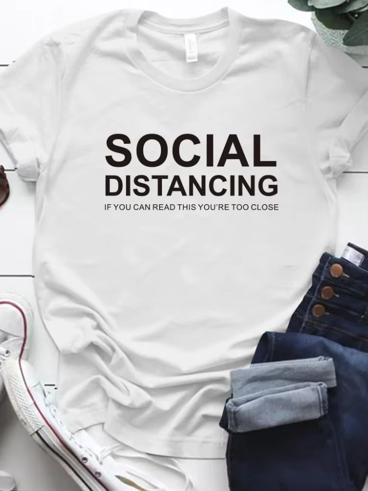 Distance sociale lettre impression t-shirt femmes à manches courtes col rond t-shirt ample femmes t-