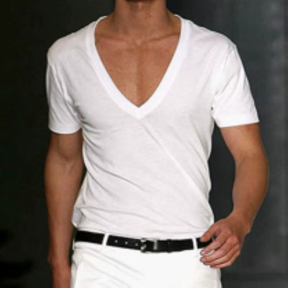 T-shirt basique blanc à manches courtes et col en V profond pour hommes