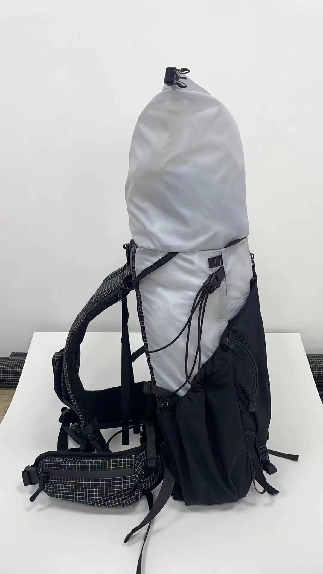 SR léger pour randonnée "May", capacité 22 ~ 38L, seulement 860g