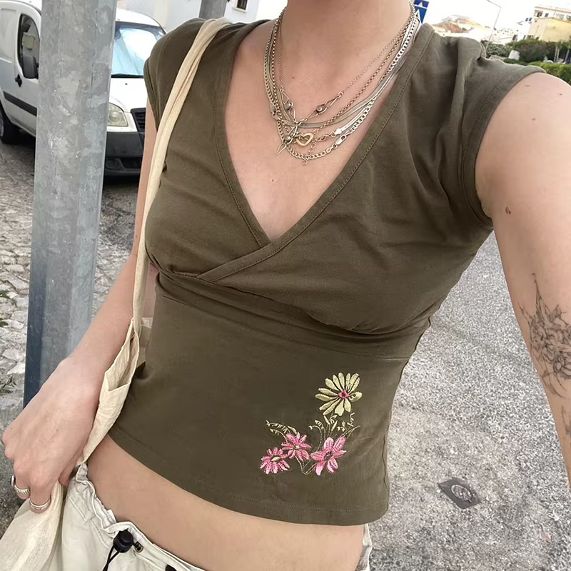 SUCHCUTE rétro Geen broderie florale col en V manches hauts Y2k femmes mince T-shirt Chic Streetwear