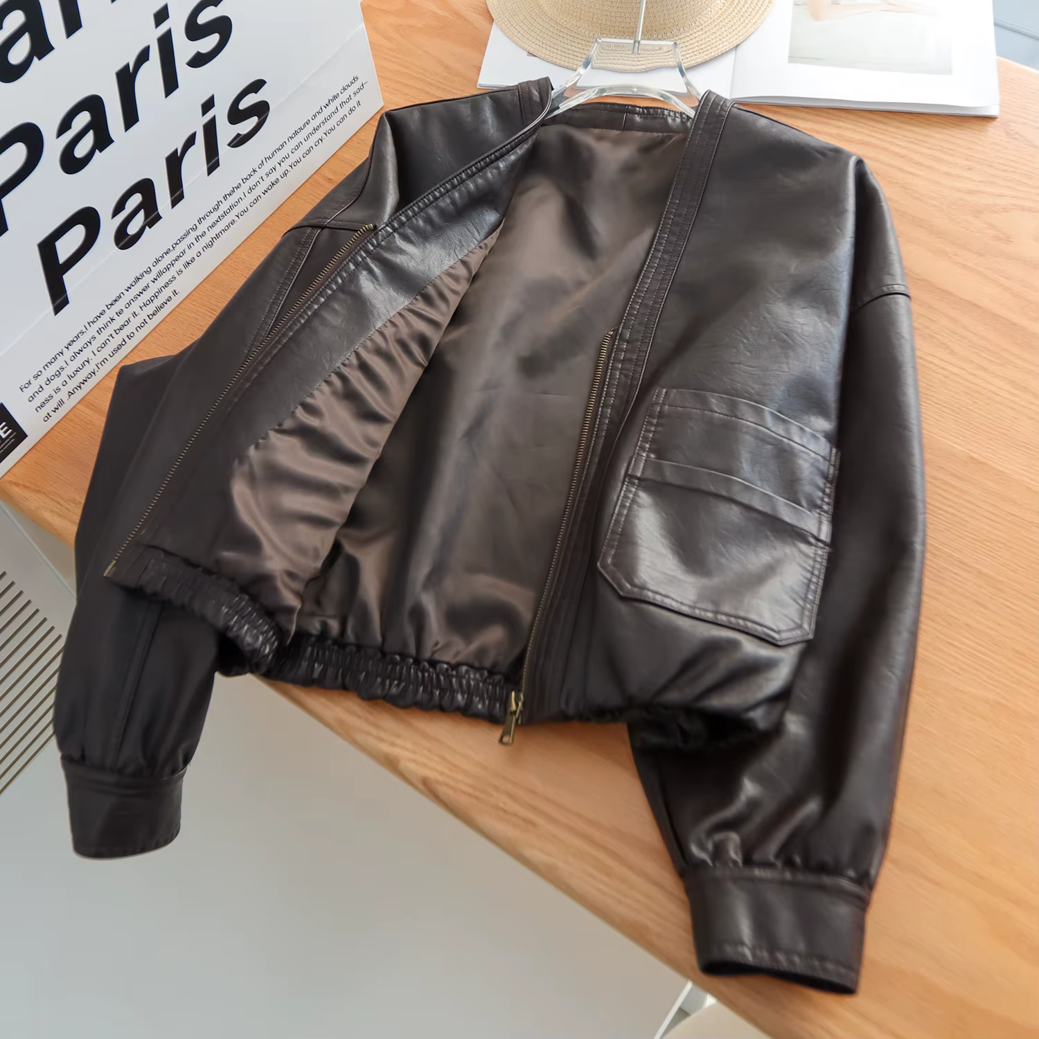 Blouson bomber en cuir PU pour femme — Veste zippée à col en V en similicuir avec ourlet élastique