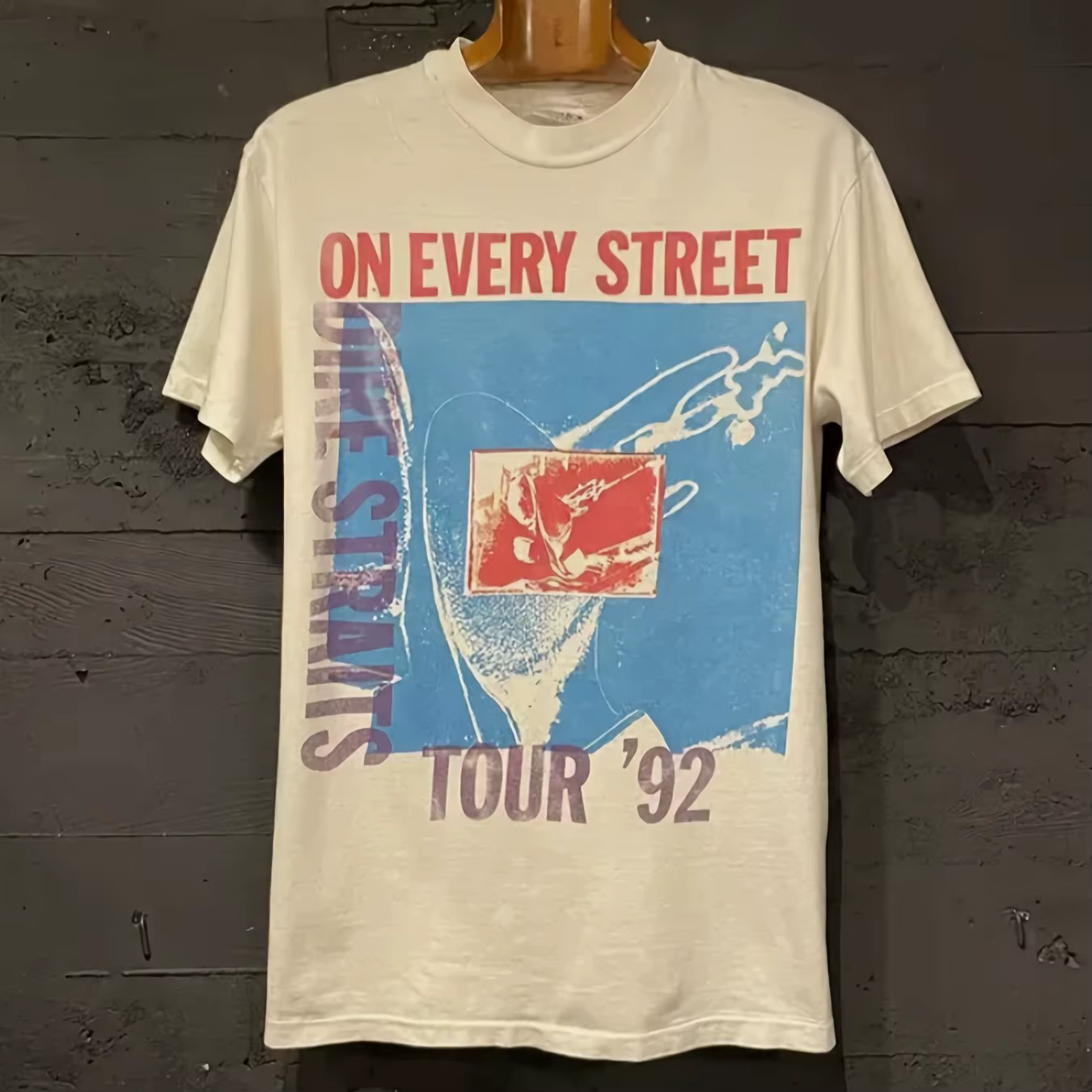 T-shirt vintage Dire Straits on Every Street, style années 90, groupe de rock rétro, album emblémati