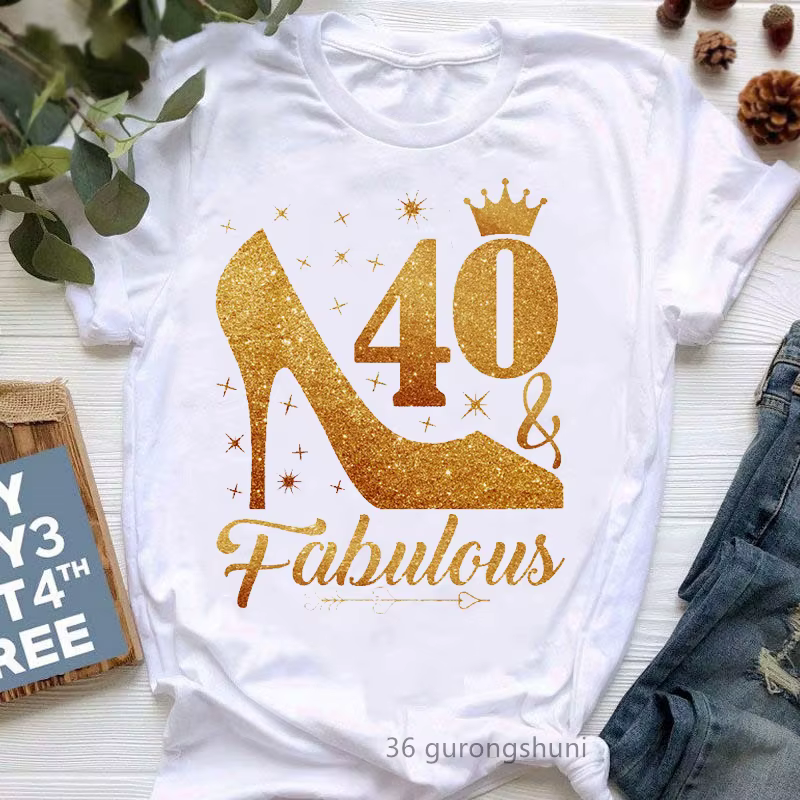 Golden A Queen Was Born In april Graphic Print T-Shirt pour femmes, Happy Birthday To Me T-Shirt pou