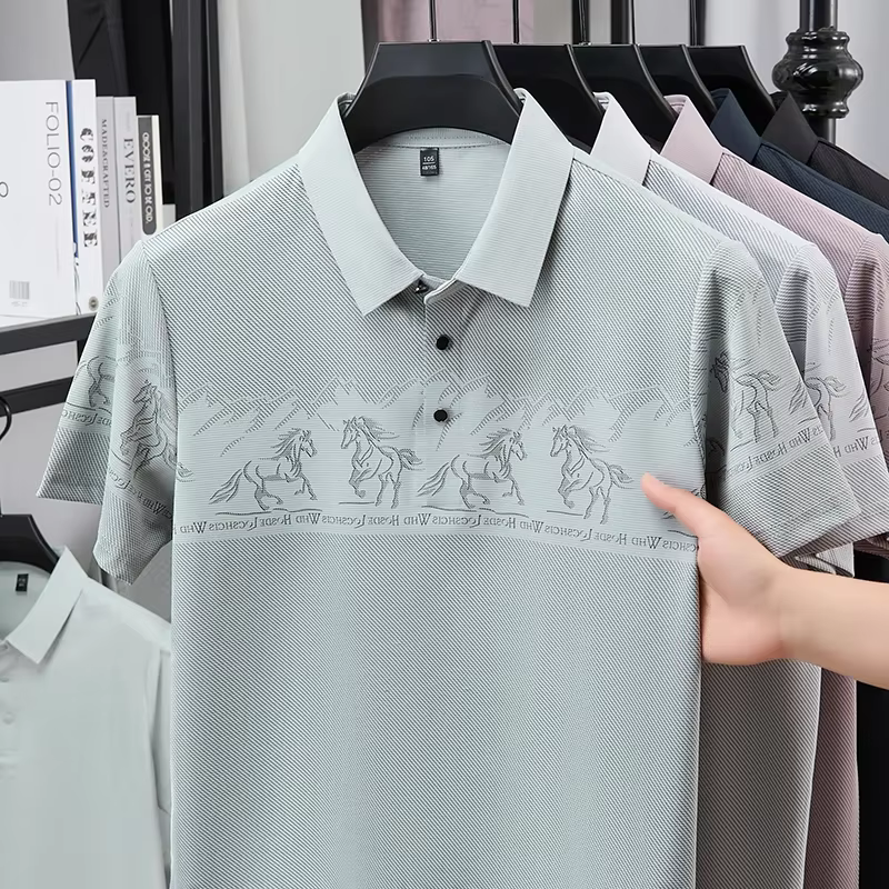Polo imprimé cheval paysager pour homme, col à revers, patte de boutonnage à deux boutons, grain ver