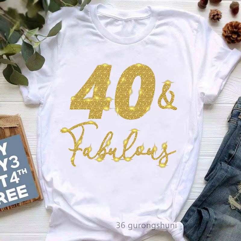 Golden A Queen Was Born In april Graphic Print T-Shirt pour femmes, Happy Birthday To Me T-Shirt pou
