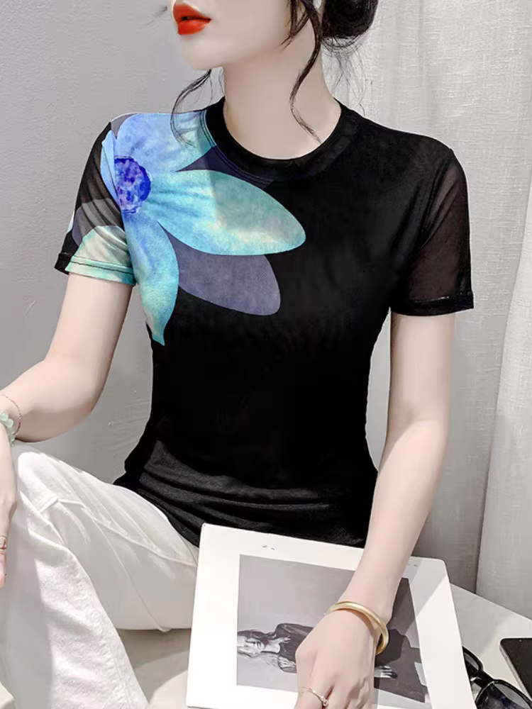 T-shirt manches courtes col rond femme, slim fit, estival et à la mode, avec impression de fleurs et