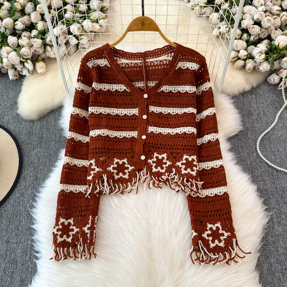 Haut en tricot au Crochet brodé à fleurs, avec pompon, manches longues, boutonné, tricot ouvert, pul