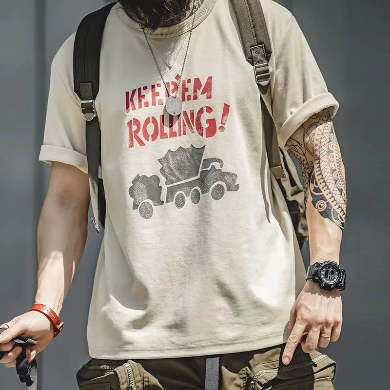 Maden Maden été hommes Beige manches courtes T-Shirts Vintage Graffiti lettre voiture impression T-S