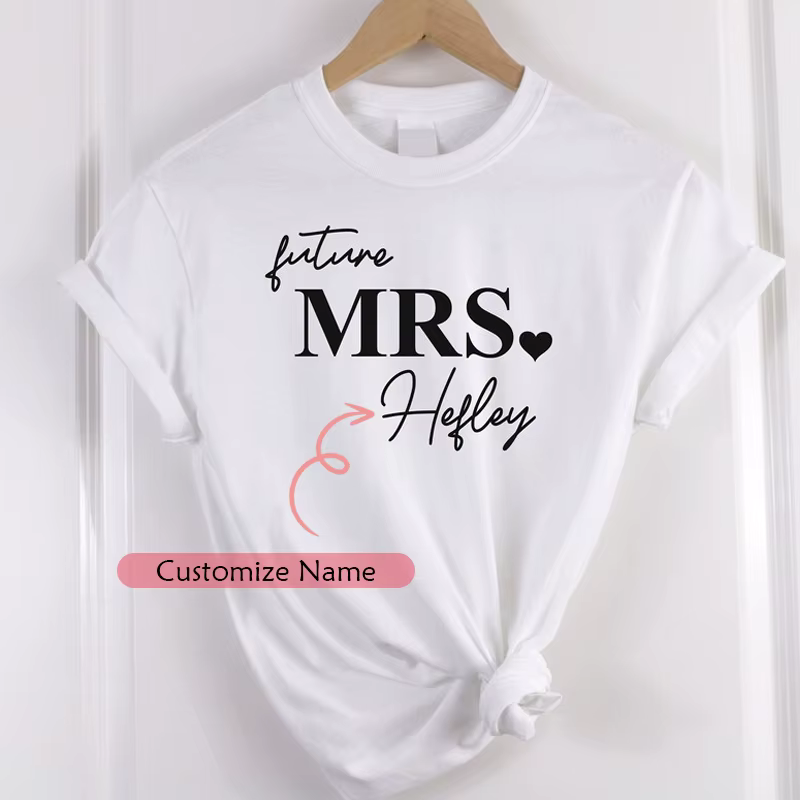 T-shirt blanc imprimé avec nom personnalisé, Future Mrs, cadeau de mariage personnalisé, fournitures