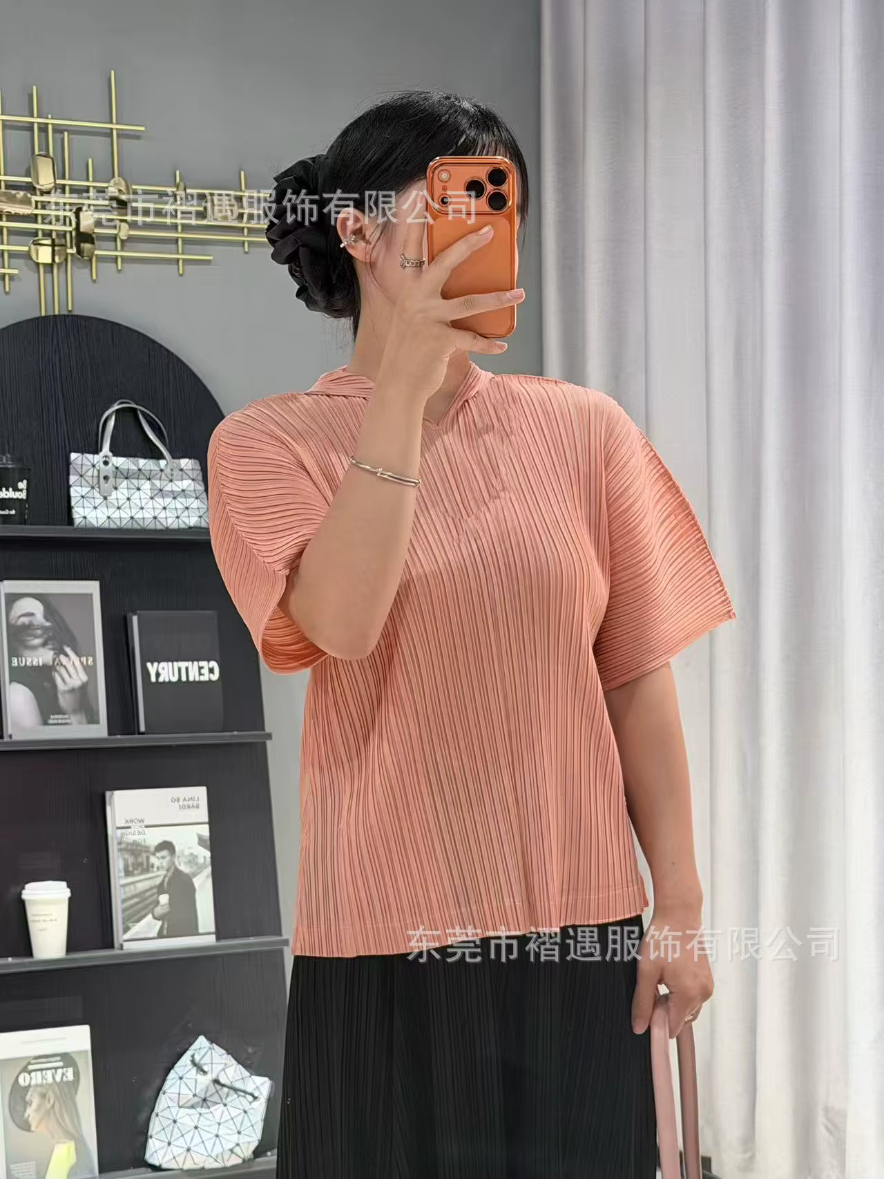 Haut plissé Miyake pour femme, nouvelle collection printemps 2026, T-shirt polyvalent à manches cour
