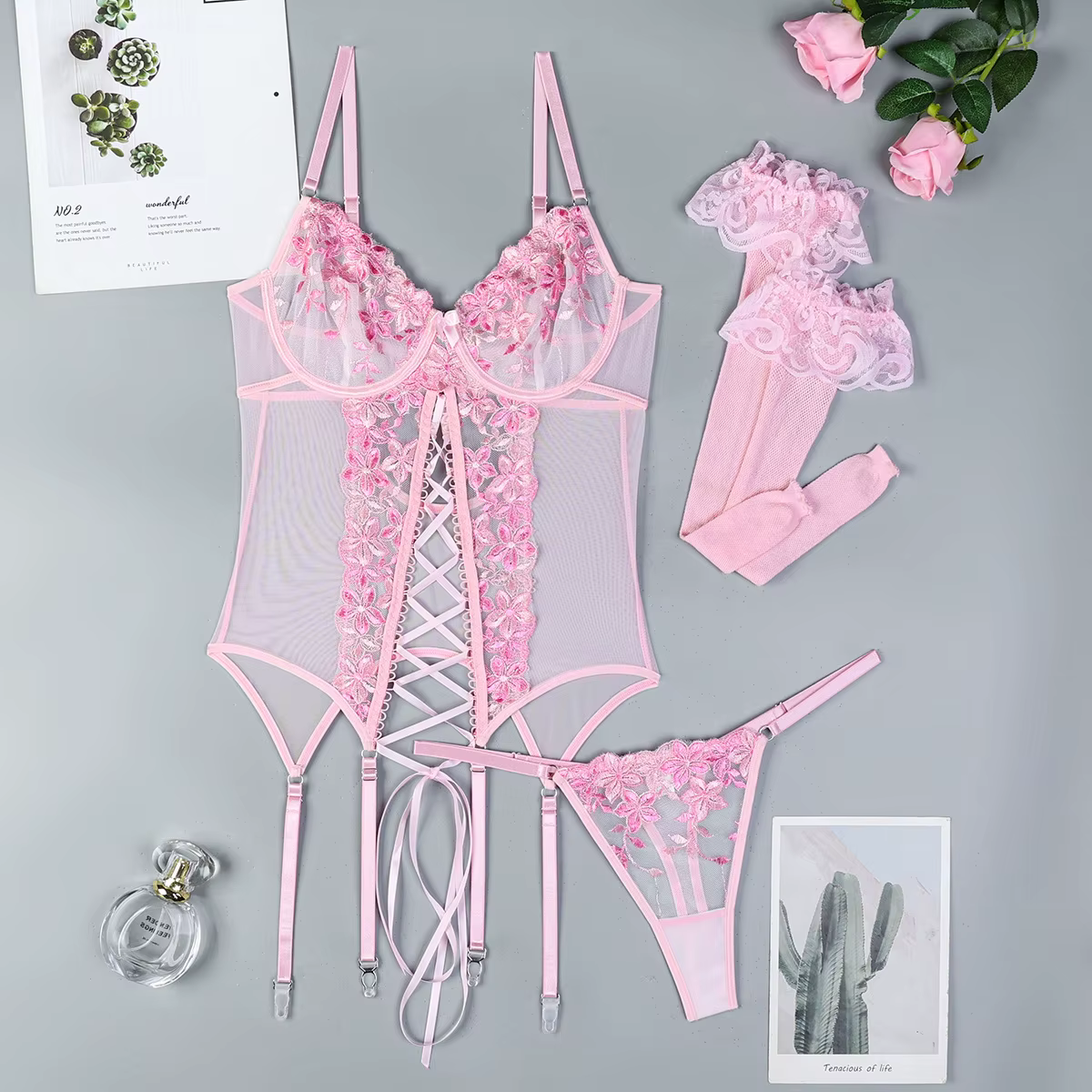 Ellolace fantaisie Sexy Lingerie 3 pièces Corset à lacets beaux body avec bas luxe G-String rose pro