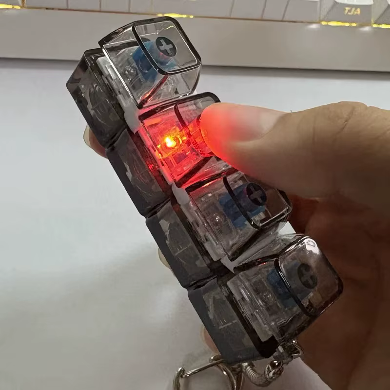 Porte-clés de clavier lumineux, jouet anti-Stress, bouton Clickable avec lumière LED