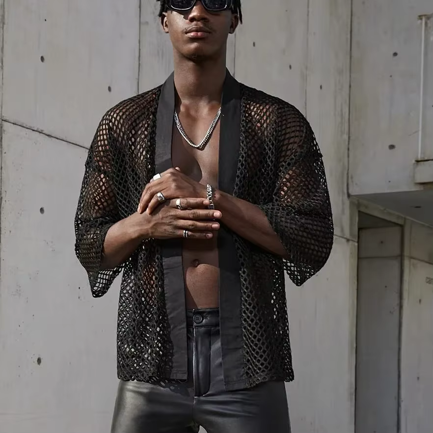 Hommes hauts en maille évider T-shirt masculin Cardigan châle Streetwear hommes mode Performance por