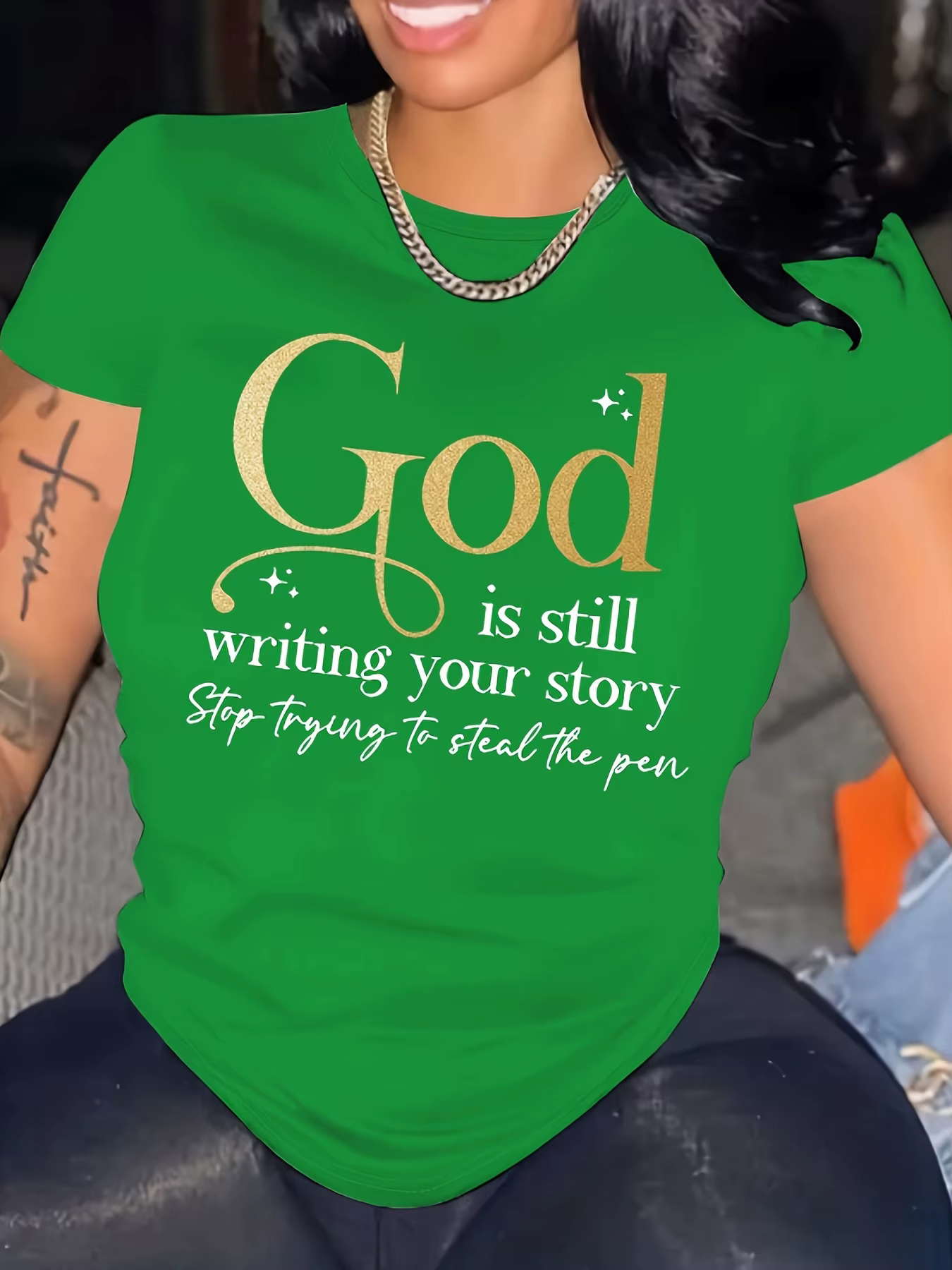 T-shirt pour femme « Dieu continue de raconter votre histoire » - Motif Faith, haut jaune décontract