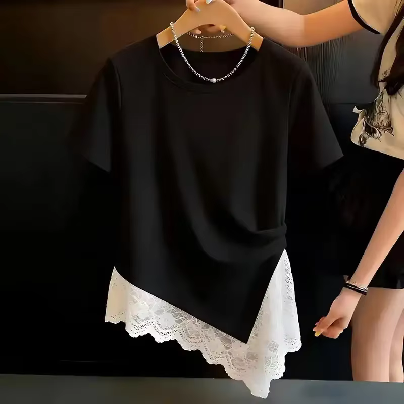 T-shirt gris à ourlet asymétrique avec détails en dentelle pour femme, tenue décontractée de bureau