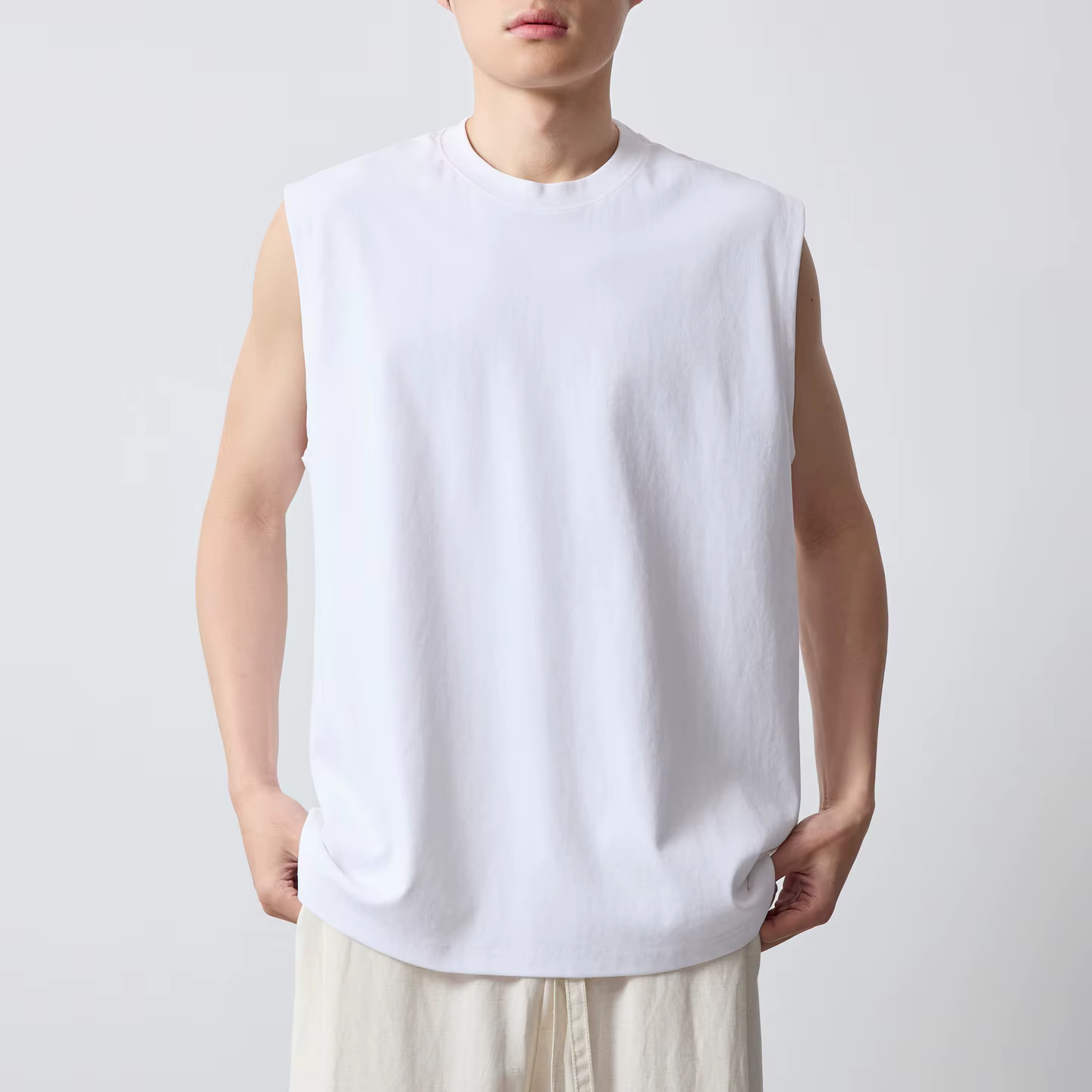 Débardeur Sport Urbain Homme – Nouvelle Collection Été 2026 – Couleur Unie Col Rond
