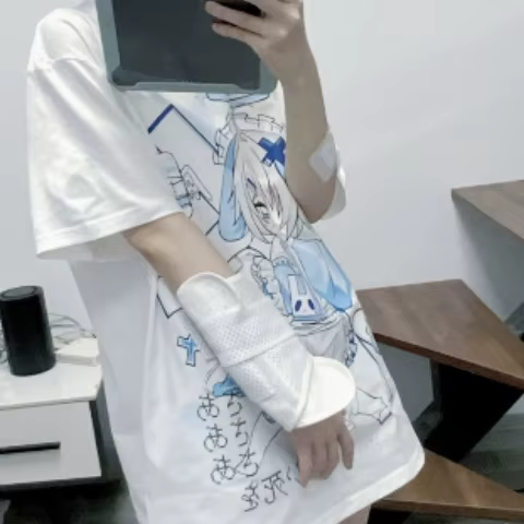 T-shirt imprimé dessin animé japonais Harajuku pour femmes, surdimensionné, Grunge, Kawaii, Y2k, est