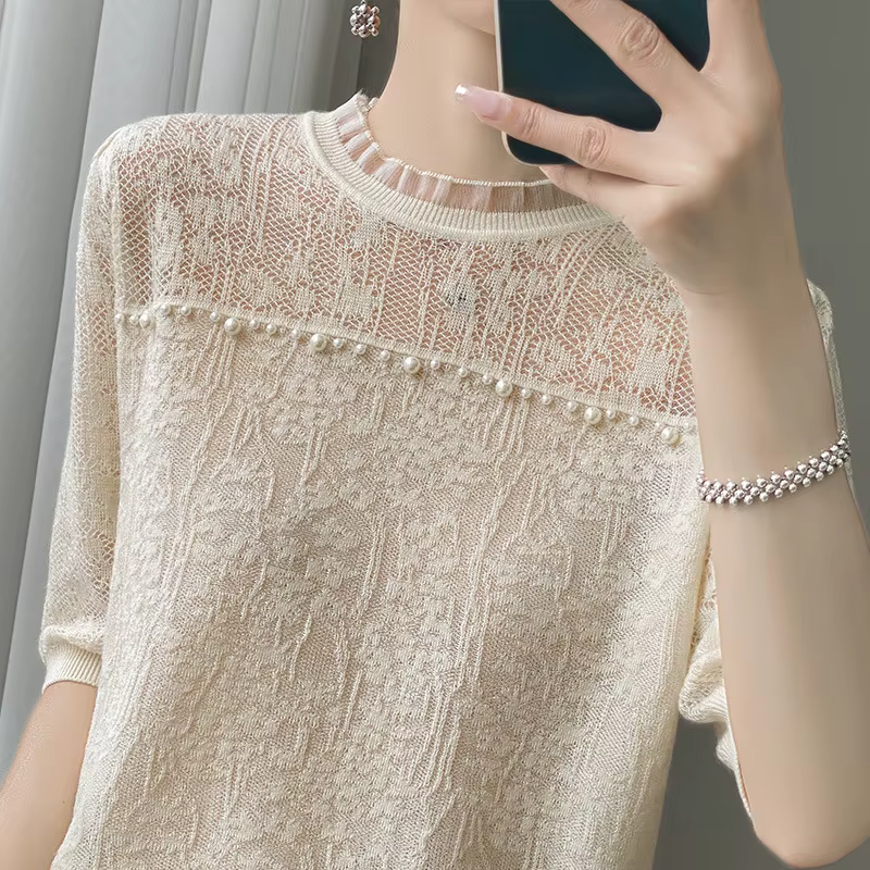 T-shirt en dentelle française pour femme, style estival ajouré à motif floral, haut à manches courte