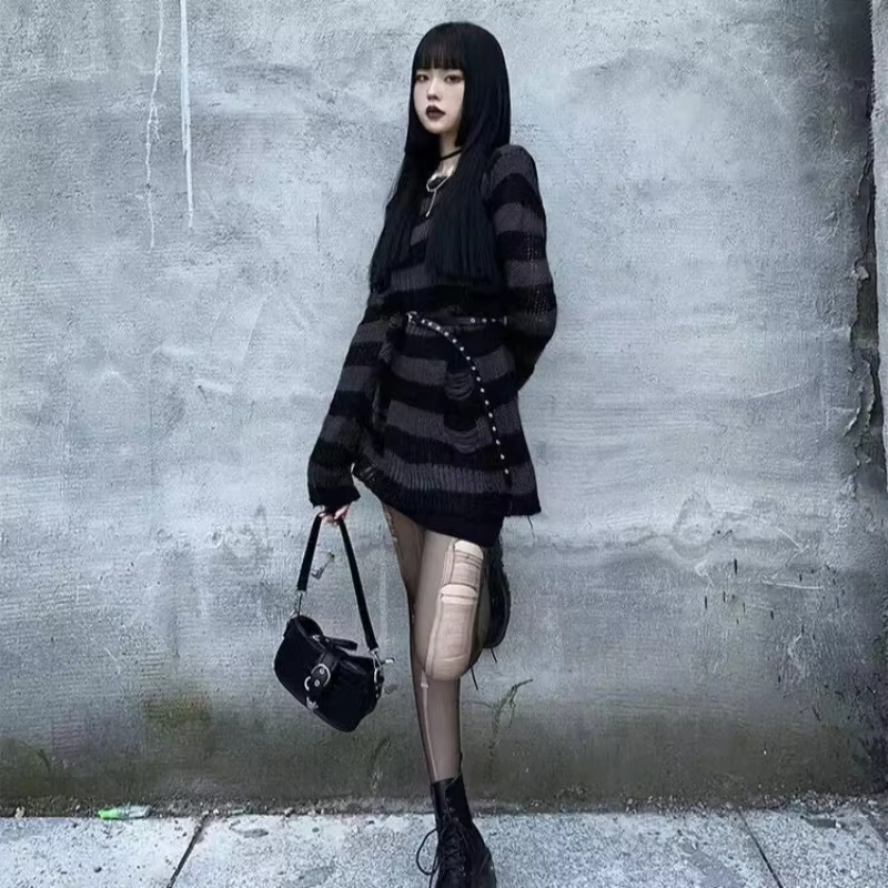 Nouveau Streetwear haut Punk gothique Long unisexe pull été femmes rayé Cool trou creux cassé pull a