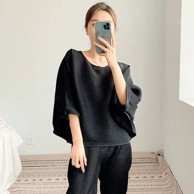 Nouveau style estival, haut plissé tendance à manches chauve-souris, t-shirt plissé ample, livraison