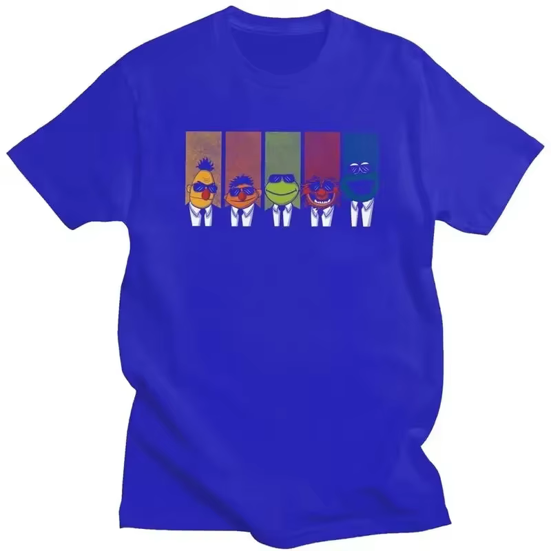Un nouveau t-shirt créatif avec des personnages du spectacle en peluche Sesame Street. Conception lu