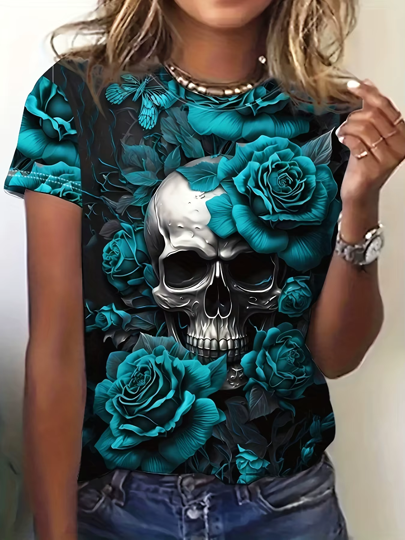 T-shirt pour femme - Motif tête de mort et rose turquoise, design floral gothique audacieux pour un 