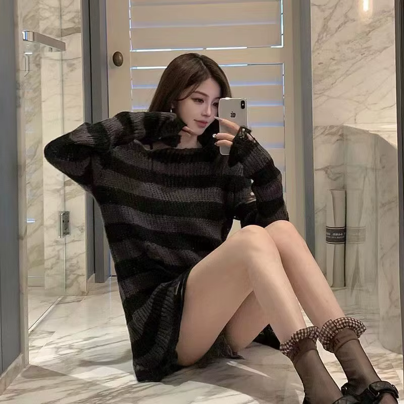 Nouveau Punk gothique Long unisexe pull été femmes rayé Cool évider trou cassé pull ample Rock mince