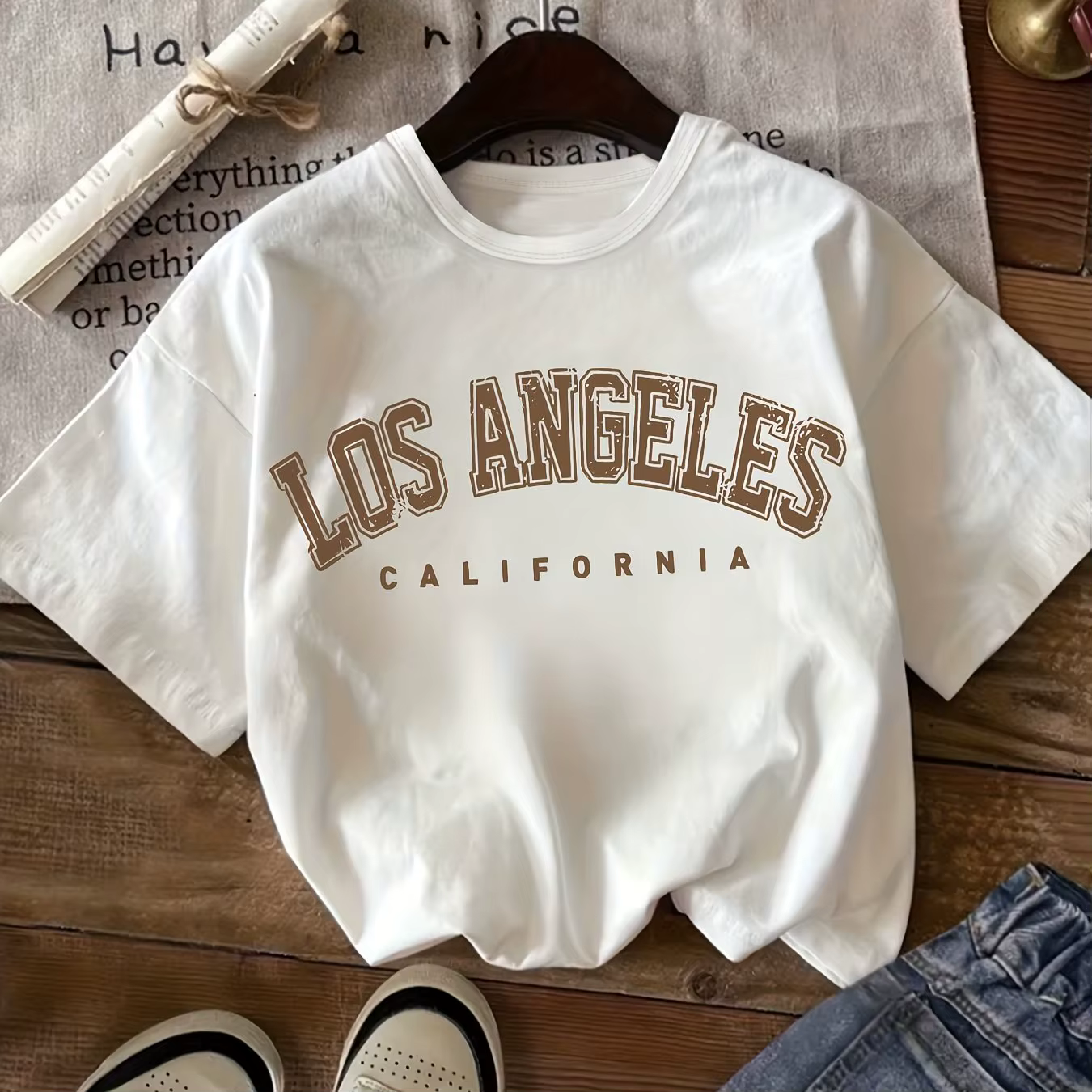 T-shirt tendance rétro, un classique et polyvalent, décontracté et confortable, à col rond et manche