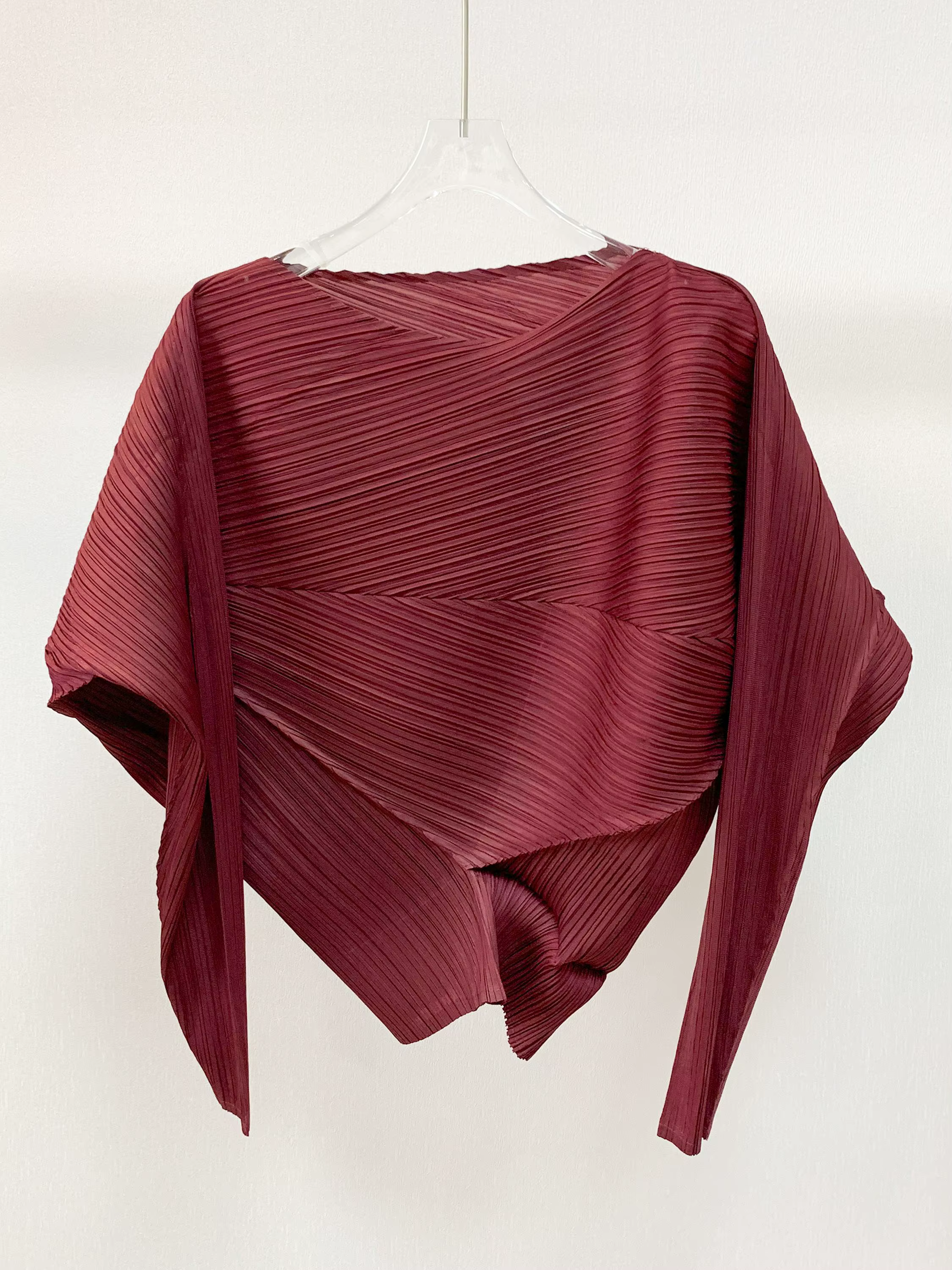 Miyake T-shirt de couleur unie 2025 printemps ouvert nouveau polyvalent mince forme hauts plissés ch