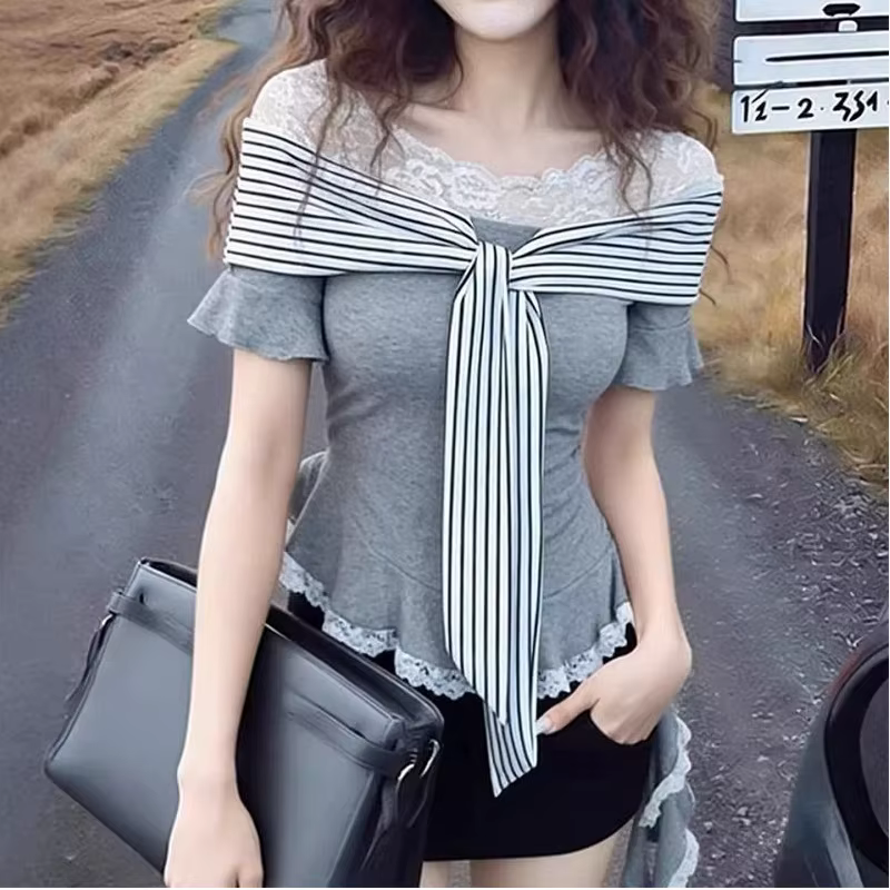 T-shirts tendance pour femmes, coupe slim, à manches courtes, avec patchwork de dentelle et rayures 