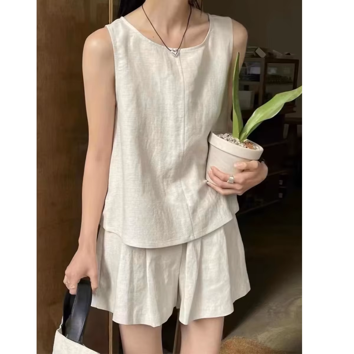 Ensemble décontracté et tendance pour femme, sans manches, design estival, deux pièces, short large