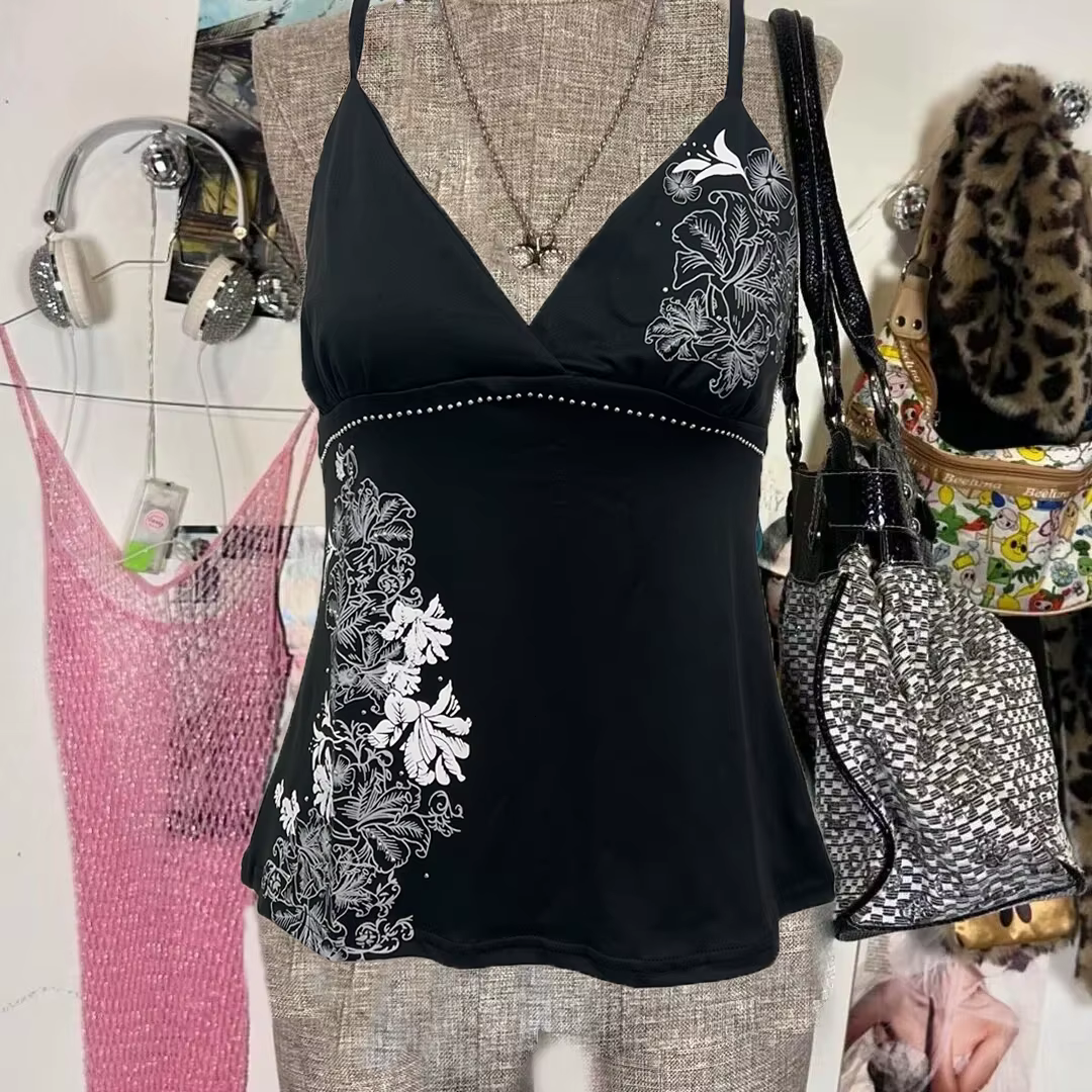Y2K Vintage noir hauts à bretelles femmes Harajuku fleur graphique imprimé Rivet Mini Camis coton go