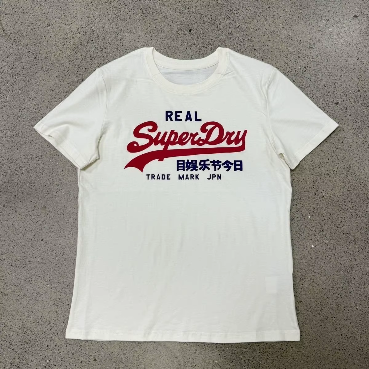 Superdry Real Vintage Logo T-shirt blanc cassé en coton à col rond et manches courtes pour homme, vê